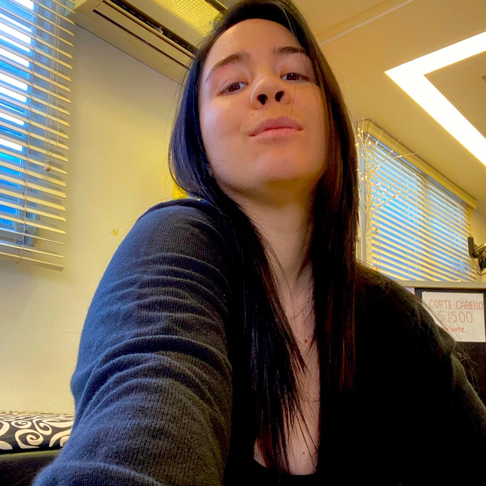 Meet your Posher, Liana